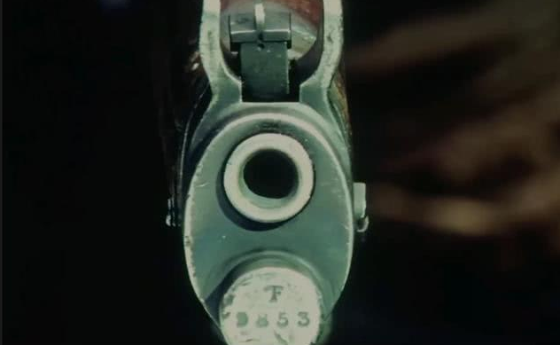 《让子弹飞》里面枪上写的9853是什么意思?