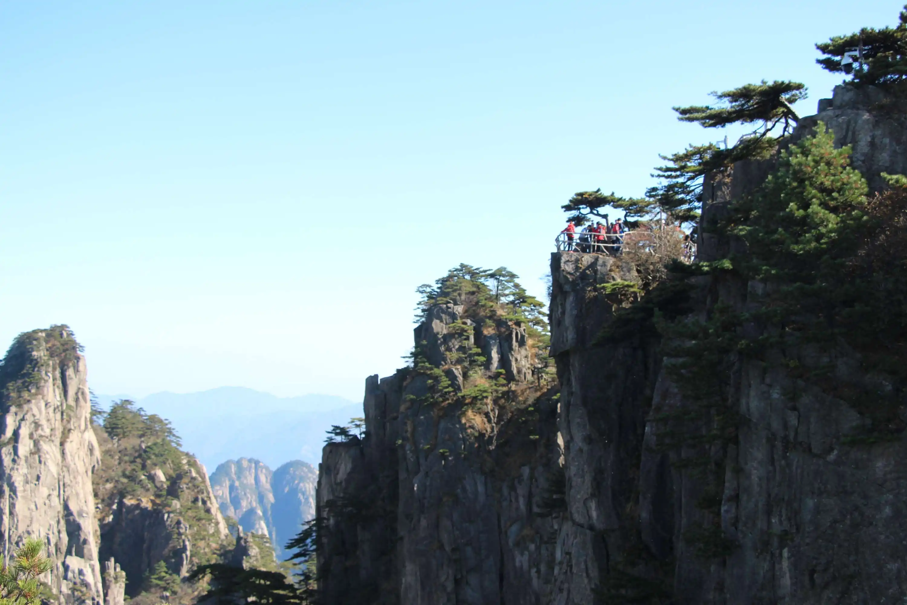 假期的黄山空荡荡，从这一现象体现出了什么？