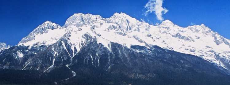 玉龙雪山海拔高度多少