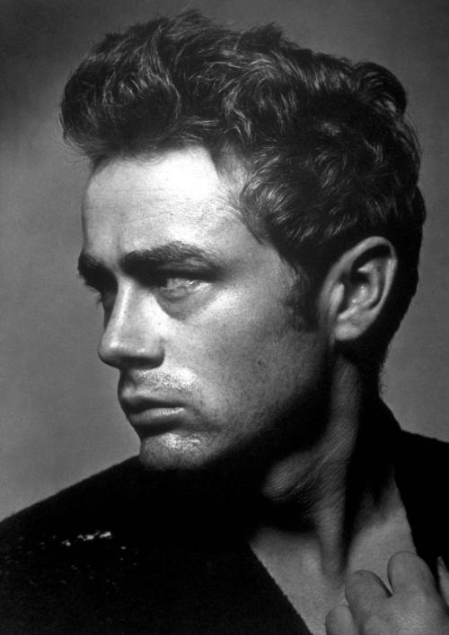 为什么流行的歌里都提及James Dean？