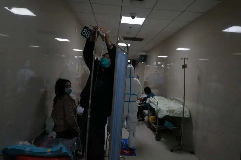 上海疫情中的急诊科告急，究竟急在哪里？