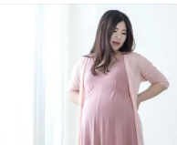 河南怀孕女子即将临产，却仍挺着肚子坚持送外卖，她的举动是否值得提倡？