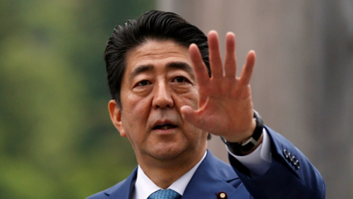 安倍晋三 共参拜了几次靖国神社？