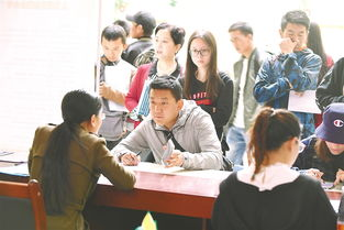 985毕业生涌入县城，新一代活出了人间清醒，他们未来的路将会怎么走？