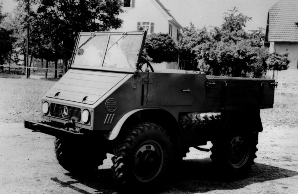 原版乌尼莫克通用卡车 出厂就被戴姆勒-奔驰盯上的车型