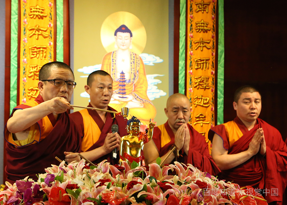 在佛教中，想要皈依佛门需要怎么做？