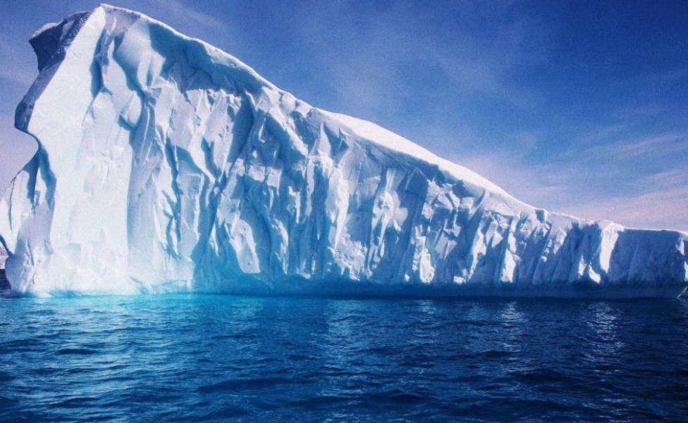 南极几月最冷？