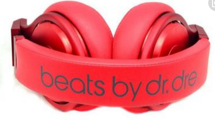 头戴上方有beats by dr.dre几个字的耳机是什么型号