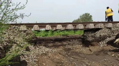 山西一段铁路路基被洪水冲垮，此次降雨强度到底有多大？