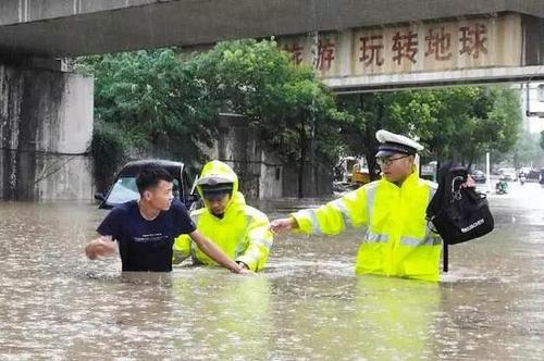 河南最近频繁遭遇强降雨侵袭，这背后的原因是什么？