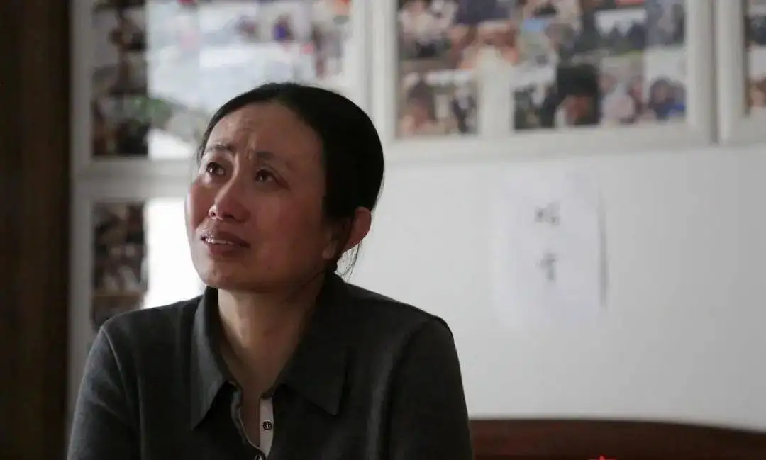 江歌妈妈痛哭请求调查自己资金往来，她为何不将百万善款公开？