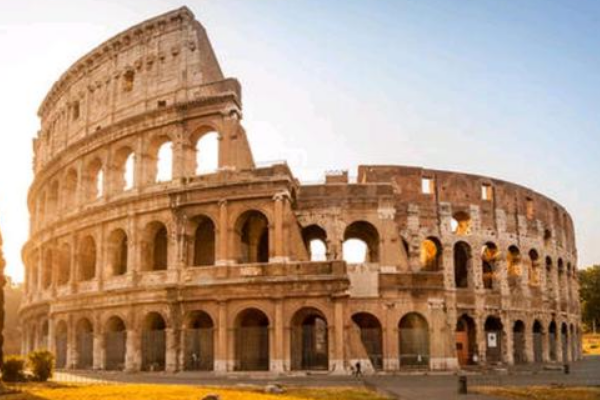 罗马式建筑的四个特点是什么？