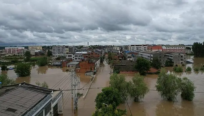 湖北多地遭遇特大暴雨，随州多间楼房遭冲塌，如何预防次生灾害的发生？