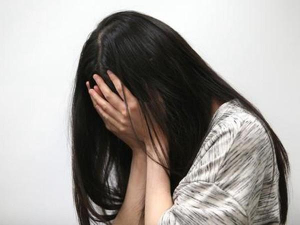 带全家来京确诊女子被美企解雇：“违背公司理念”，她咎由自取？