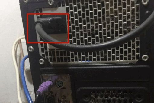 电脑连接线怎么插？