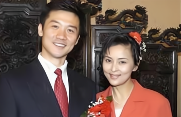 前夫和现任丈夫都比她小，何音离婚与再婚都是为了儿子 ，如今过得怎样？