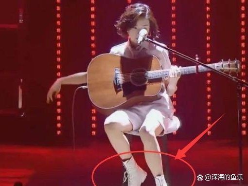 女演员靠什么方式遮纹身呢？万茜方法非常值得众星学习，她选择了什么方法？