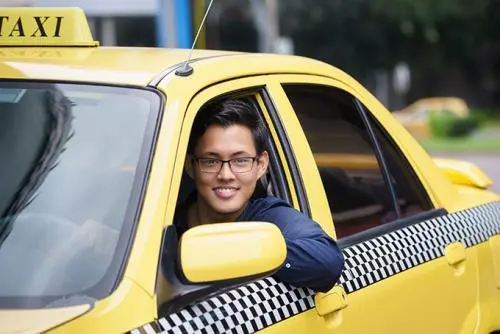 绕口令广西壮族自治区出租车司机?