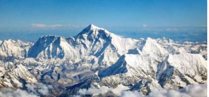 珠穆朗玛峰海拔高度是多少？