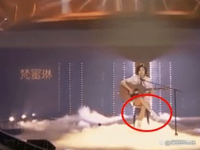 女演员靠什么方式遮纹身呢？万茜方法非常值得众星学习，她选择了什么方法？