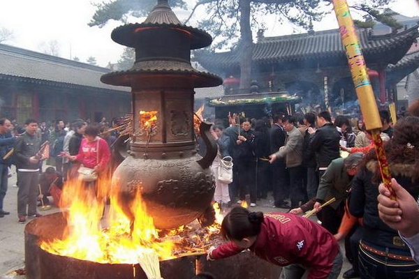 五台山烧香祈福的正确方法 ?