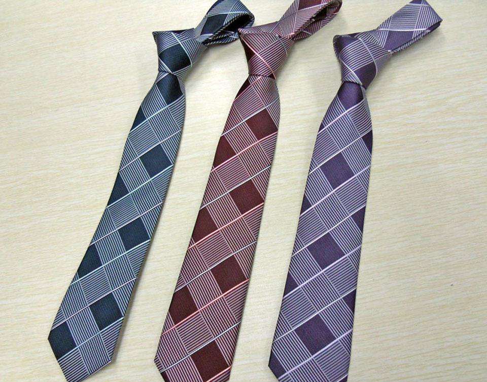 一条标准的领带长和宽是多少？