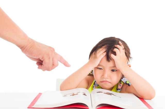 孩子总说“我不行”，家长该怎么帮他摆脱畏难情绪？