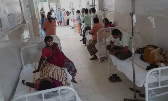 印度爆发“怪病”超800人感染，这种疾病到底是何原因导致的？