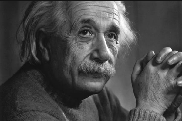 爱因斯坦三个惊人的预言是什么请告诉我