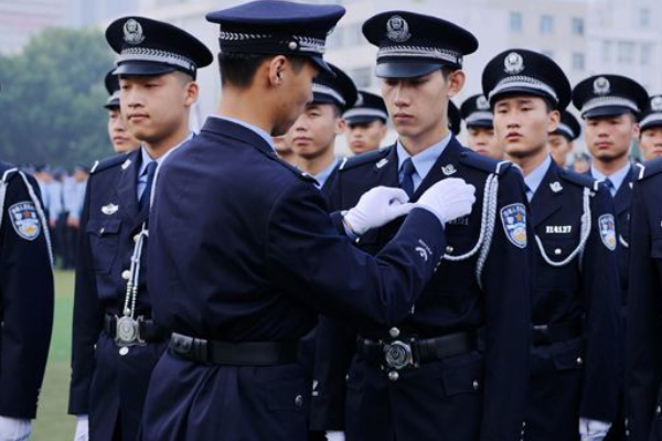 辅警面试常见问题及回注成带变省答技巧